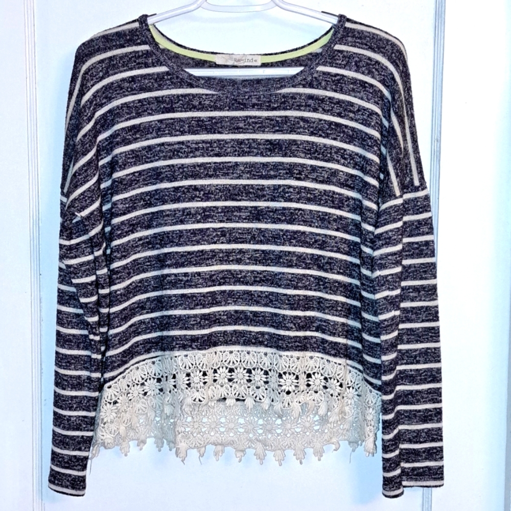 Stripped navy and white sweater with a hi/lo 'crocheted' lace hem nieve-coquette